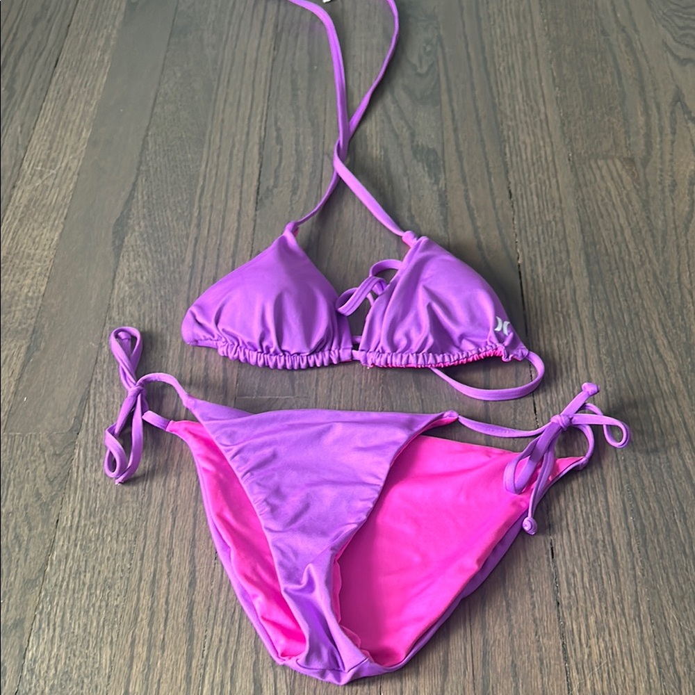 Hurley reversible Purple and Pink string bikini 👙 Never worn! Brand New